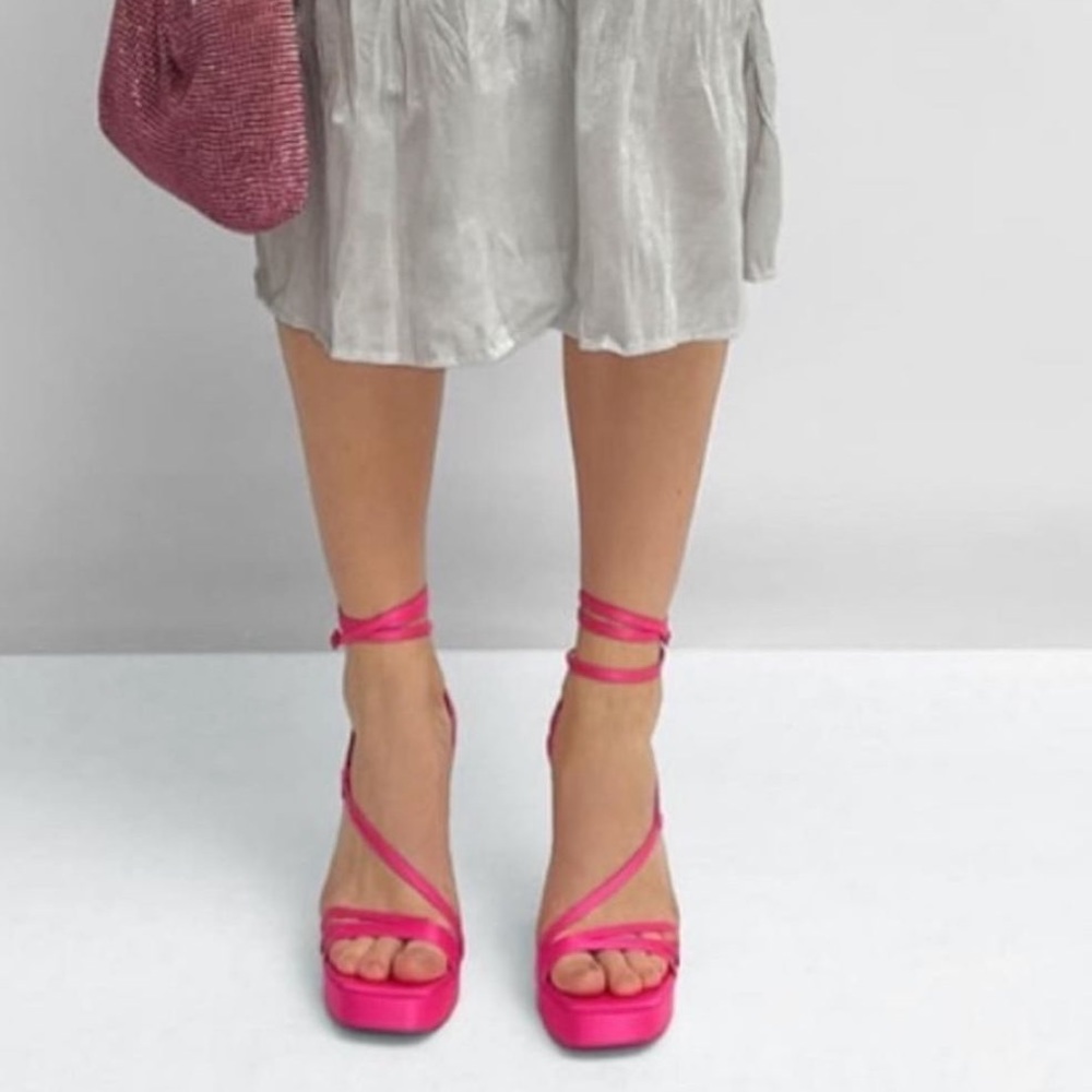 Never Worn - image 5